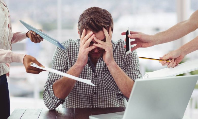 Saúde mental e trabalho: saiba como evitar esgotamento profissional no dia!